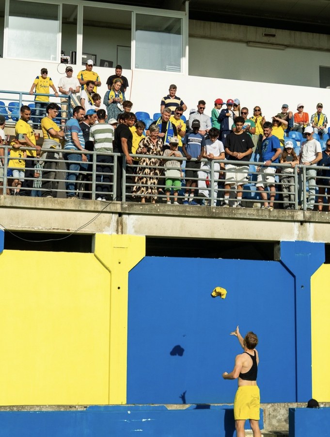 Sintrense supporters